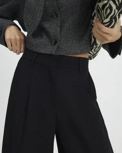 Black Pleated Barrel Leg Trousers