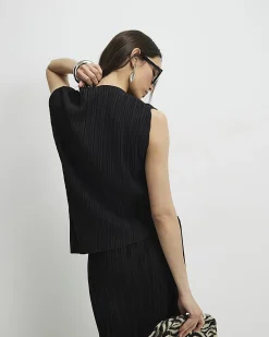 Black Plisse Asymmetric Hem Tank Top