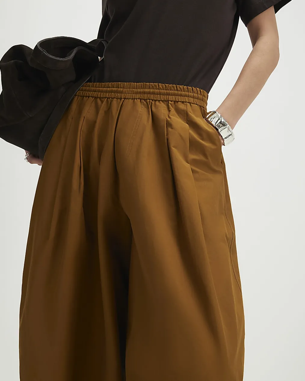 Brown Cotton blend Poplin Barrel Leg Trousers