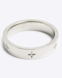 Silver stainless steel chain link ring